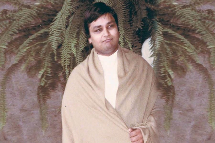 Brahmachari Girish Ji going out for shopping from National Horsa Hotel at Brasilia in Brazil. 